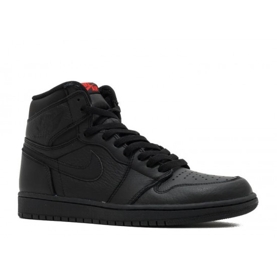 AIR JORDAN 1 RETRO HIGH OG TRIPLE BLACK  Scarpe 555088 022