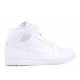 AIR JORDAN 1 RETRO MID TRIPLE WHITE  Scarpe 554724 104