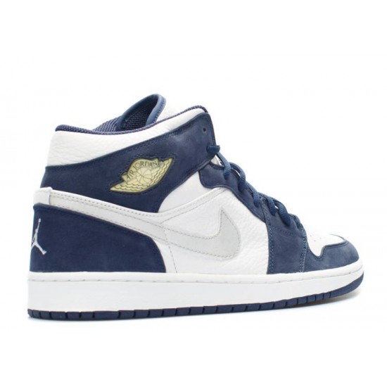 AIR JORDAN 1 RETRO MIDNIGHT NAVY  Scarpe 136065 101